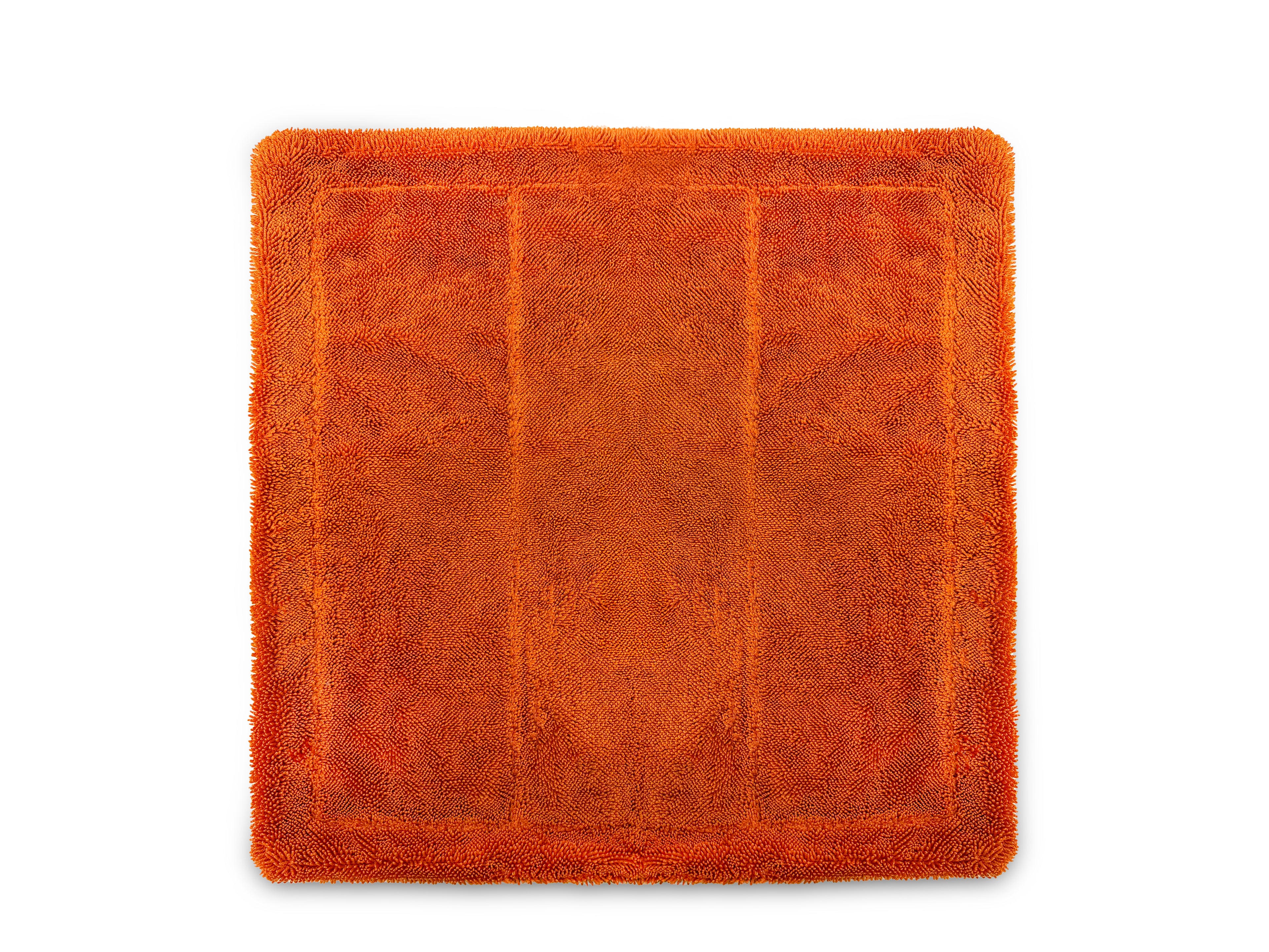 Ultra-soft, lint-free microfiber towel for safely cleaning paint, ceramic coatings, glass, chrome, trim, mirrors, and screens. Machine washable and reusable, it removes water, dust, and residue without leaving streaks, lint, or scratches.