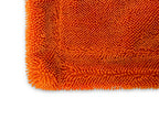 Ultra-soft, lint-free microfiber towel for safely cleaning paint, ceramic coatings, glass, chrome, trim, mirrors, and screens. Machine washable and reusable, it removes water, dust, and residue without leaving streaks, lint, or scratches.